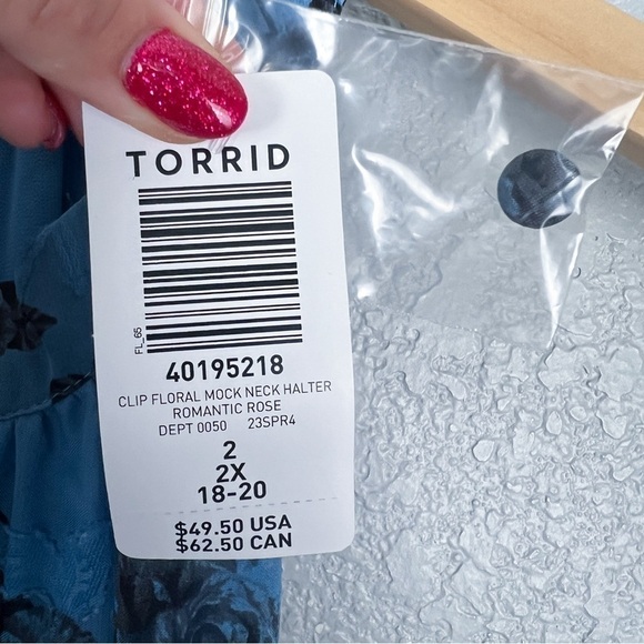 Torrid NWT Clip Chiffon Mock Neck Halter, Romantic Rose 2X - Sleeveless, Floral - Picture 5 of 15